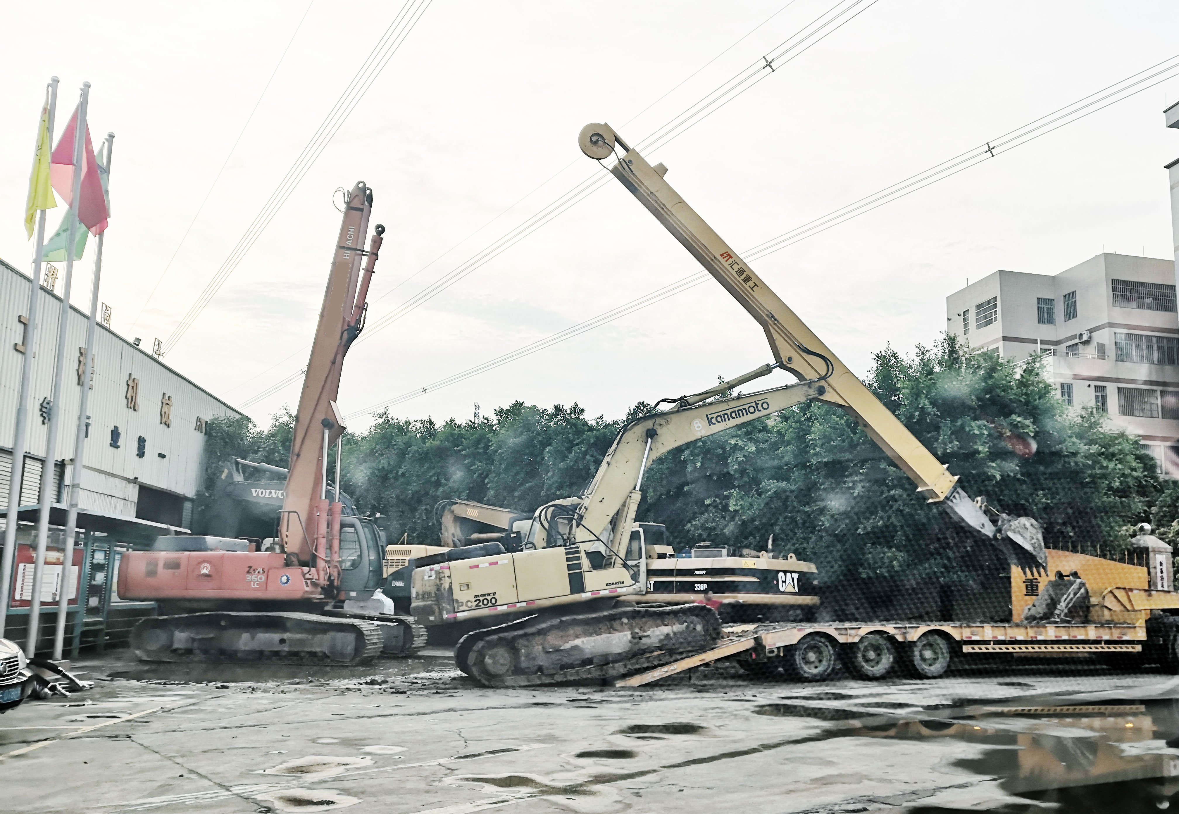 勾機(jī)伸縮臂廠家、挖機(jī)伸縮臂廠家、挖機(jī)伸縮臂改裝