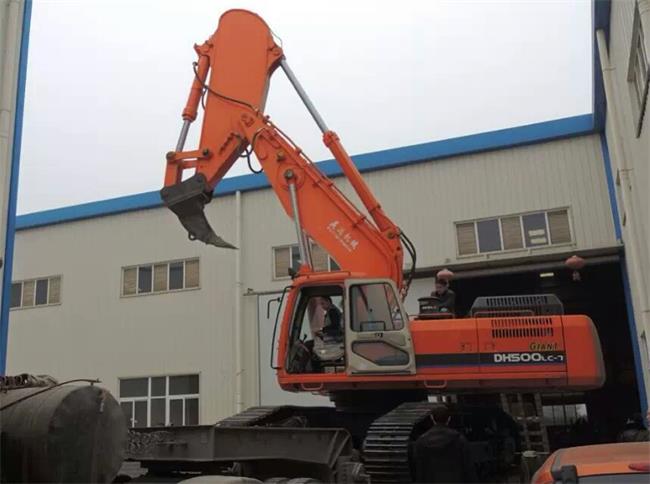 挖掘機(jī)巖石臂，挖掘機(jī)巖石臂廠家，挖掘機(jī)改裝巖石臂